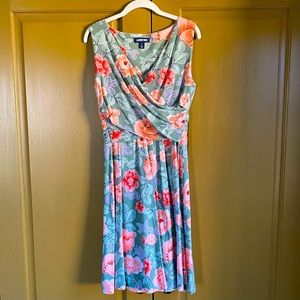 Lands’ End Faux Wrap Fit+Flare Dress — sage+coral floral pattern - small - NWOT